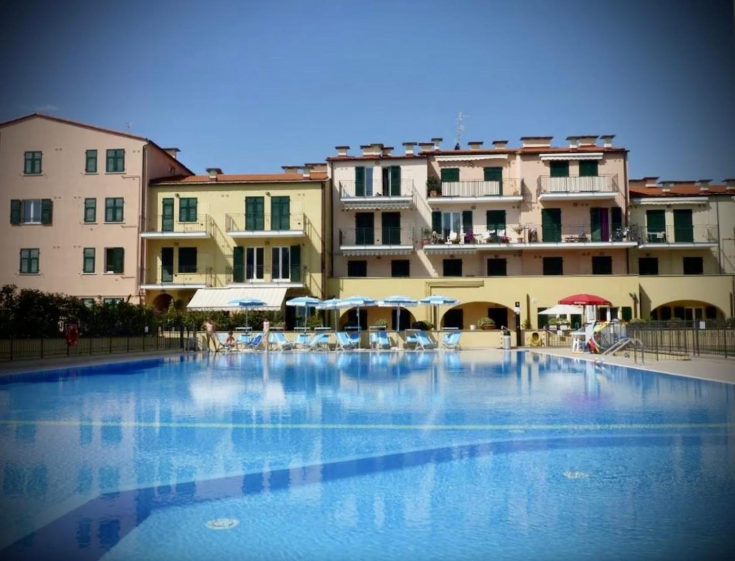 Studio Mer Piscine Cala Di Sole Imperia Italie Mono Locale Une Seule Piece Exteriör bild